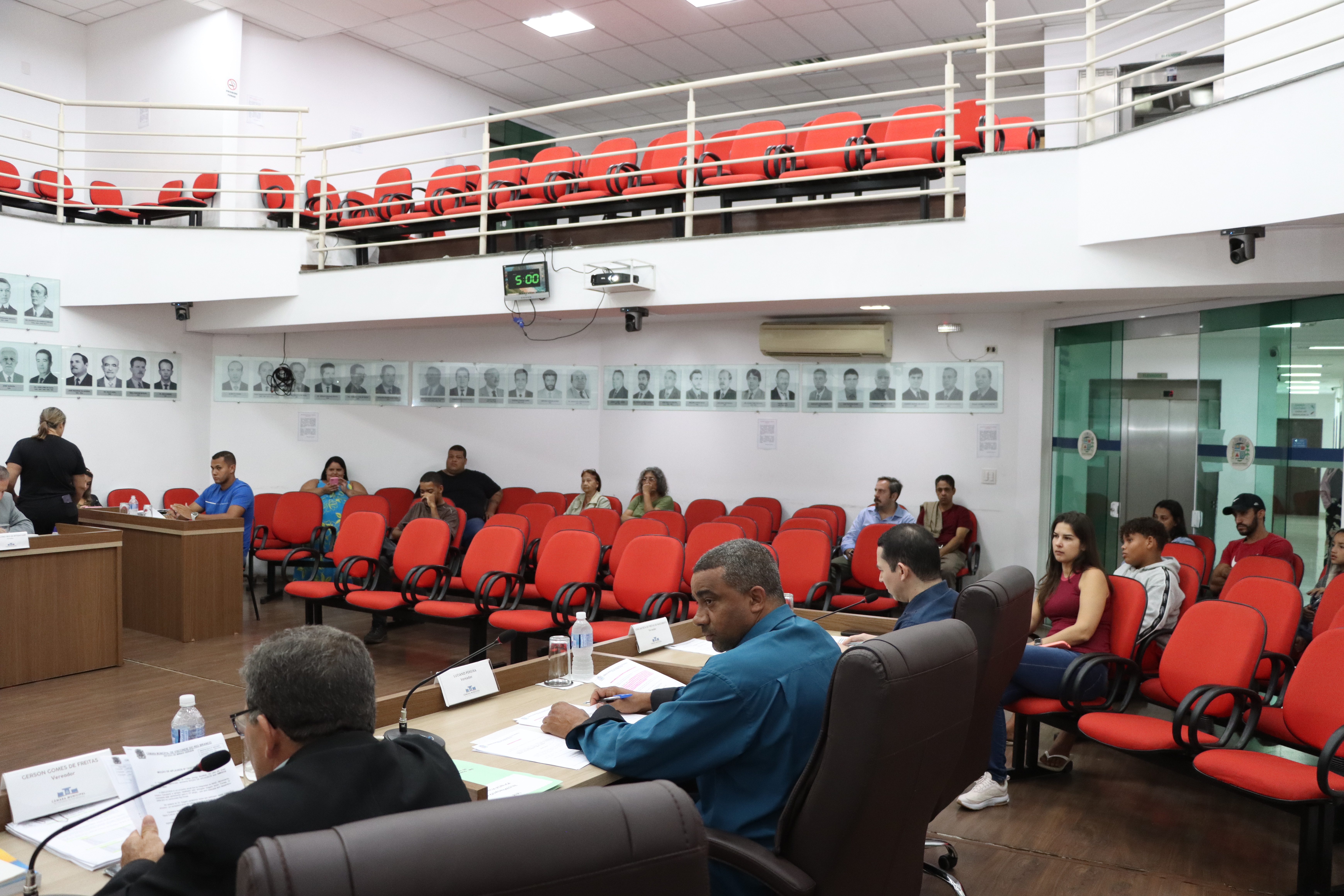 Plenário aprova PL sobre atualização das taxas de coleta de resíduos e recebe prestação de contas