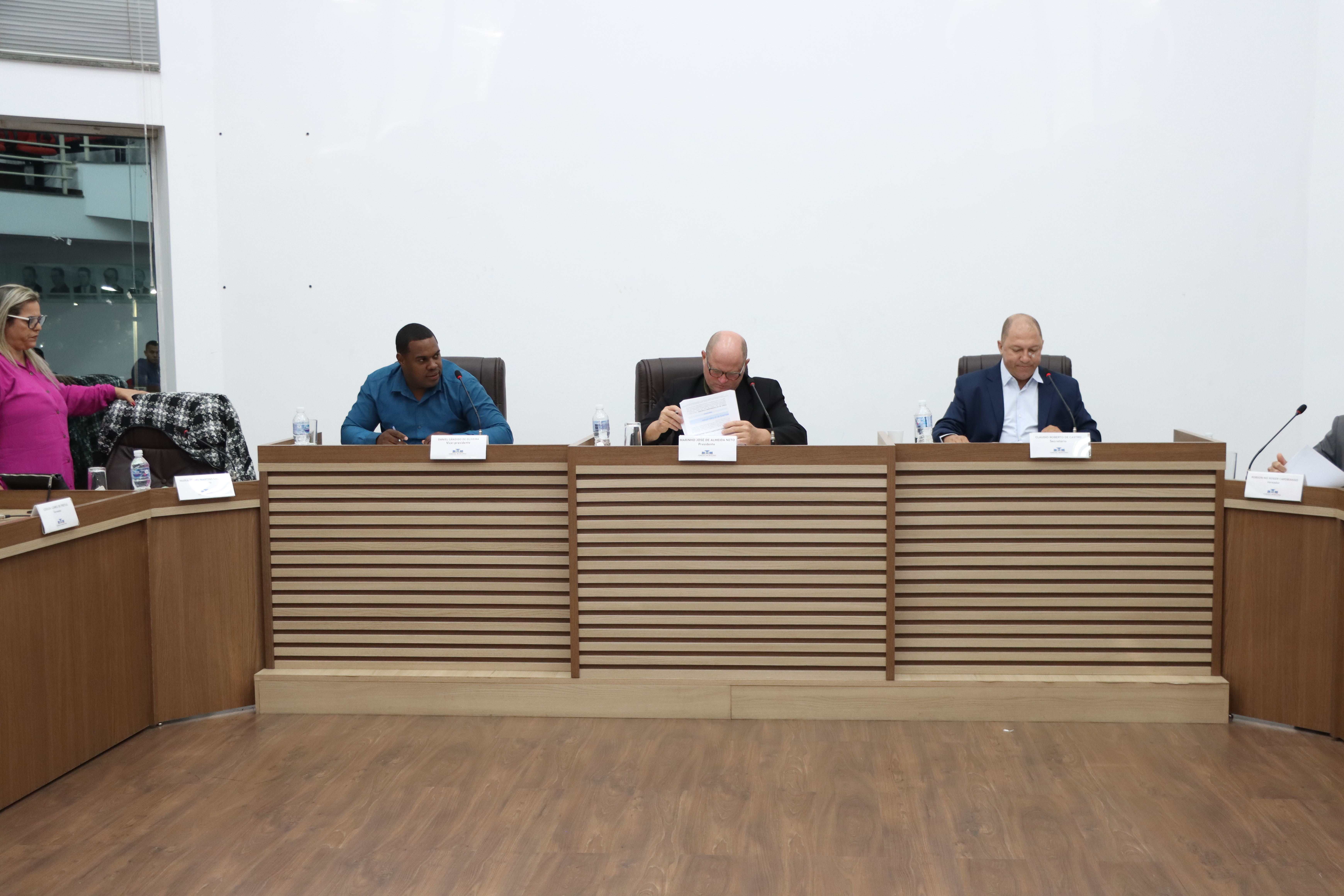 Plenário aprova Refis 2025, Lei Geral de Proteção de Dados e recebe prestação de contas do Executivo