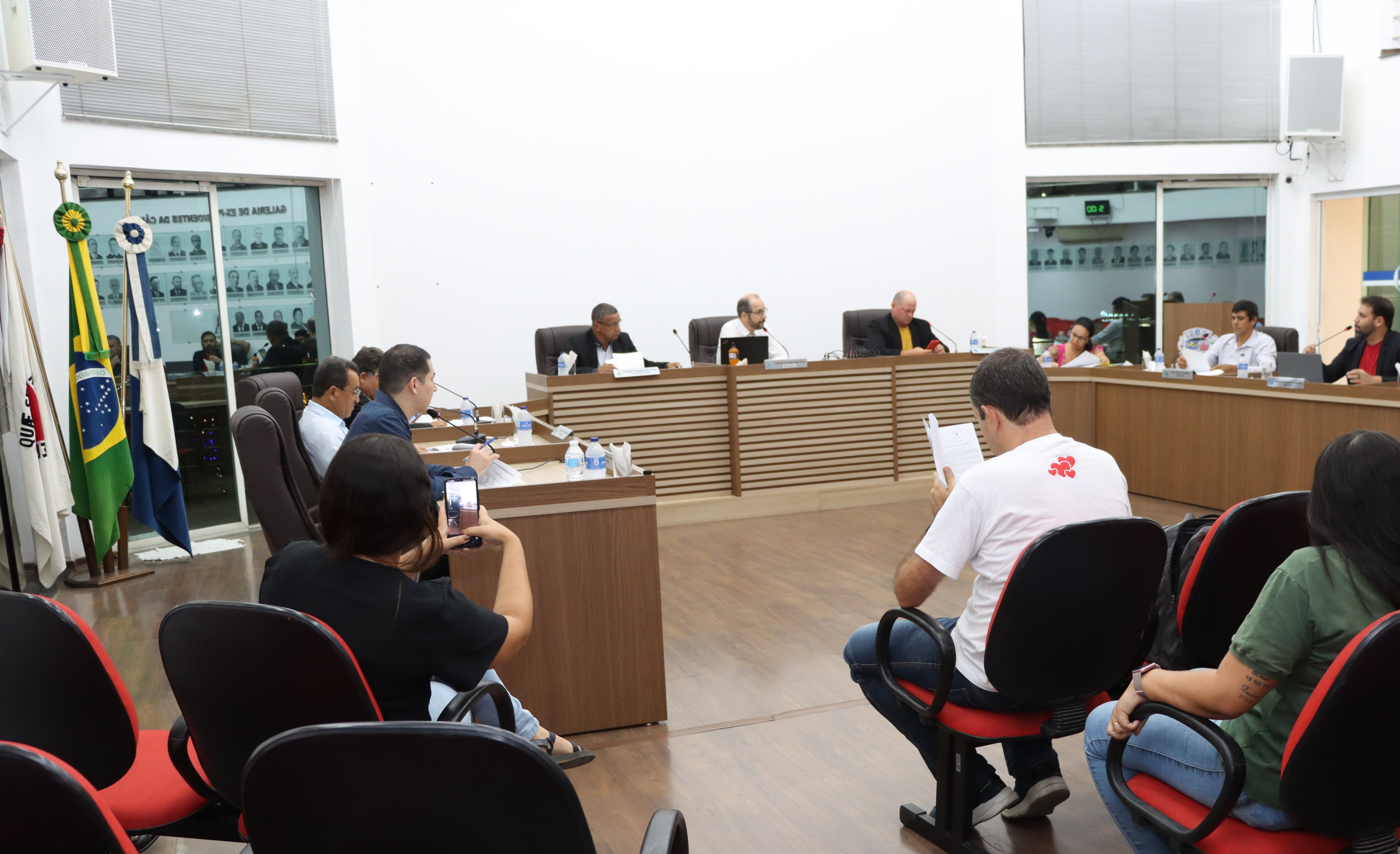 Vereadores aprovam LOA para 2025 em 2ª sessão ordinária do mês